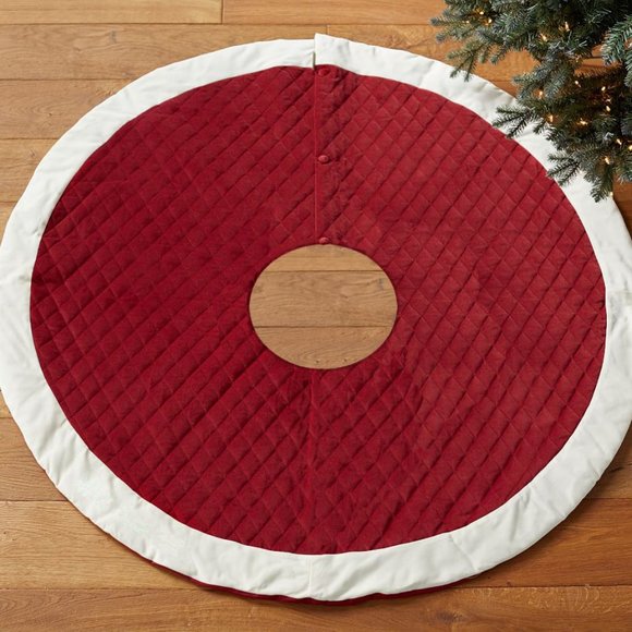 New-Red Velvet Quilted Christmas Tree Skirt--Ivory Cuff - Picture 6 of 6